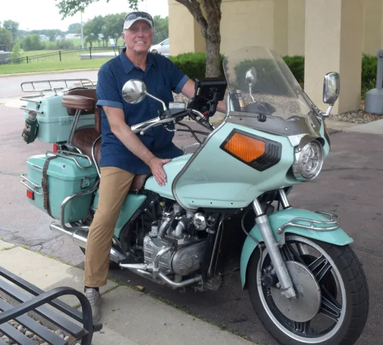 75-year-old stops in Fairmont on cross-country journey